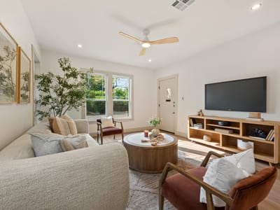 Property photo 5 at 3304 Harris Park Ave - 3 bed 2 bath home