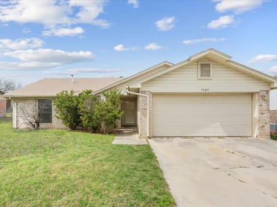 Kitchen at 3309 Tallwood DR - 3 bed 2 bath home