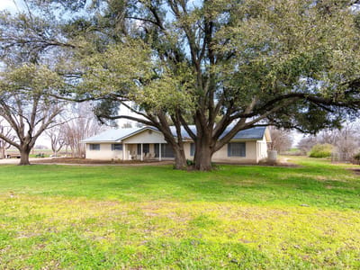 Kitchen at 3310 N Main St - Taylor, TX