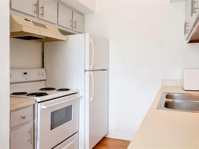 Primary bedroom at 3316 Guadalupe St Unit #306 - 1 bed 1 bath home