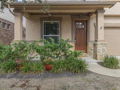 Property photo 2 at 332 Fletcher BND - 5 bed 3 bath home