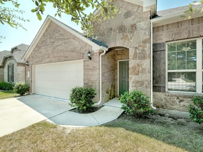 Living area at 3321 De Torres Cir - 4 bed 3 bath home