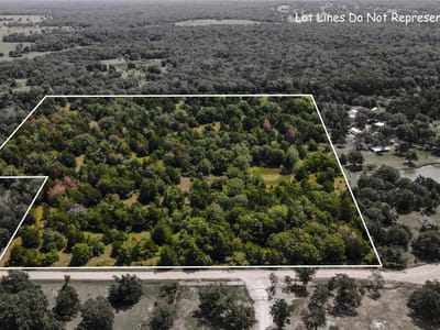 Living area at 333 County Road 250A - Milam Ranches, Cameron, TX