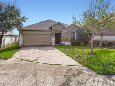 Kitchen at 334 Nandina Dr - 3 bed 2 bath home