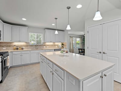 Property photo 3 at 335 Brenham PASS - 2 bed 2 bath home