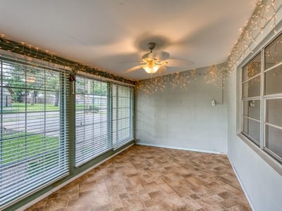 Primary bedroom at 336 Carlson CIR - 2 bed 2 bath home
