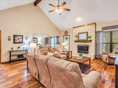 Primary bedroom at 336 Primrose DR - 5 bed 2 bath home