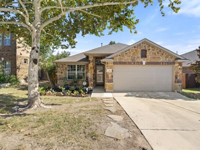 Living area at 339 Strawberry Blonde DR - 3 bed 2 bath home