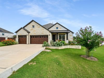 Living area at 340 Chisholm TRL - 4 bed 3 bath home
