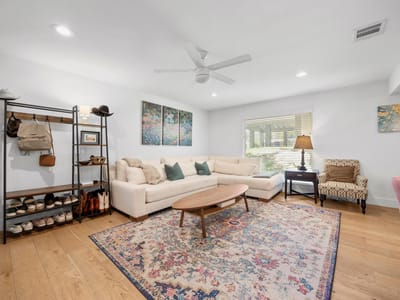 Living area at 3402 Dolphin Dr Unit #A - 3 bed 1 bath home