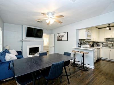 Property photo 4 at 3409 Banton RD - Giles Place Sec 02, Austin, TX