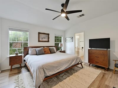 Property photo 3 at 3412 Lynnbrook DR - 3 bed 2 bath home