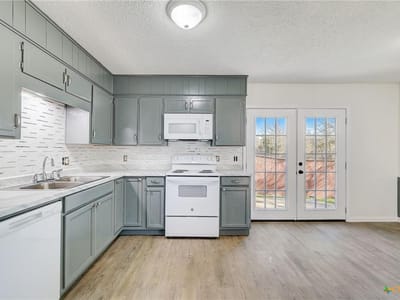 Kitchen at 3413 Victoria Cir - Plantation Oaks Sub, Killeen, TX