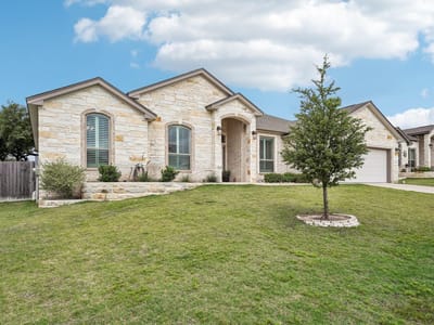 Living area at 3417 Waggoner DR - 4 bed 2 bath home