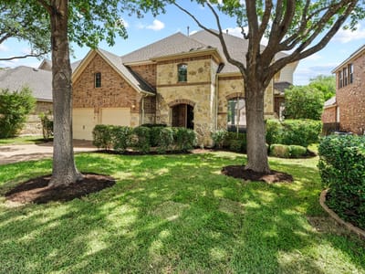Living area at 3433 Alexandrite WAY - 5 bed 3 bath home