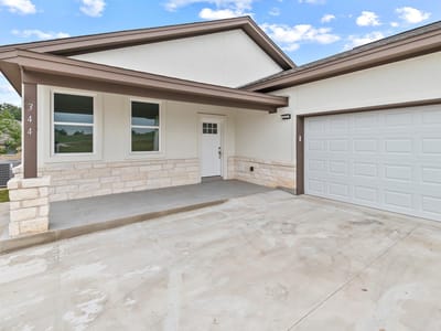 Living area at 344 Colovista PKWY - 4 bed 3 bath home