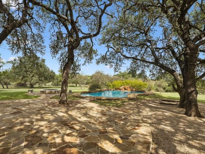 Photo 3 of 36 at 350 Anchor Hill RD - 6 bed 4 bath home