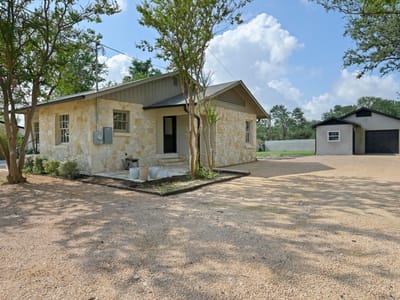 Property photo 5 at 3501 Pecan Springs RD - 2 bed 1 bath home