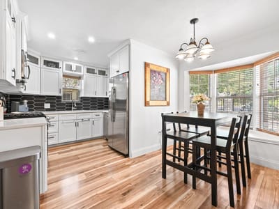 Photo 5 of 31 at 3503 Robinson Ave - 2 bed 2 bath home