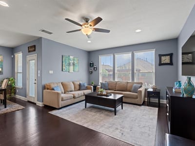 Living area at 3504 Esperanza DR - 4 bed 3 bath home