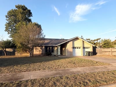 Photo 2 of 23 at 3508 Monument DR - 3 bed 2 bath home