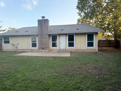 Photo 5 of 23 at 3508 Monument DR - 3 bed 2 bath home