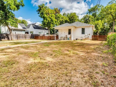 Property photo 3 at 3512 Gonzales ST - 2 bed 1 bath home