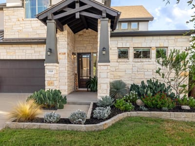 Photo 3 of 39 at 3518 Scenic Valley DR - 4 bed 3 bath home