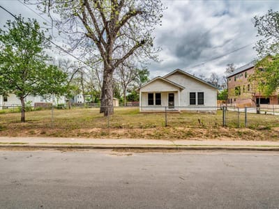 Property photo 3 at 3520 Gonzales ST - 3 bed 2 bath home