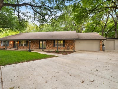 Living area at 3525 Centennial DR - 3 bed 2 bath home