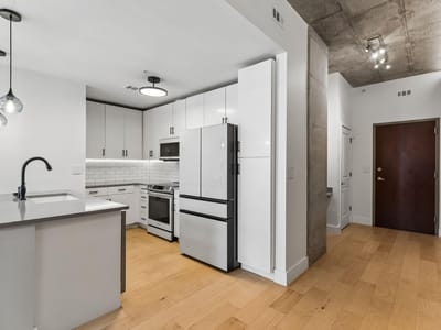 Photo 3 of 35 at 360 Nueces ST Unit #1114 - 1 bed 1 bath home