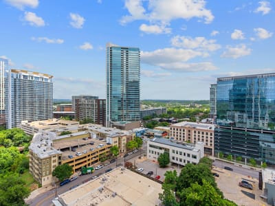 Primary bedroom at 360 Nueces St Unit #1518 - 1 bed 1 bath home