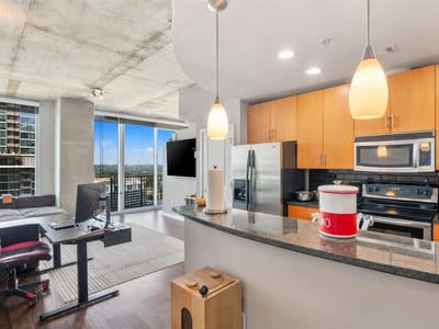 Photo 4 of 18 at 360 Nueces ST Unit #3406 - 1 bed 1 bath home
