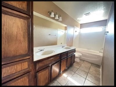 Photo 5 of 11 at 3600 Dustin CT - Killeen, Killeen, TX