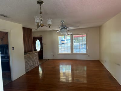 Photo 5 of 14 at 3602 Ferguson LN - 3 bed 2 bath home