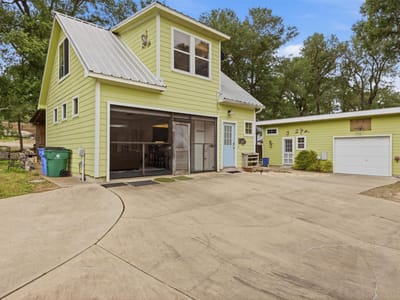 Living area at 364 Old 71 - 3 bed 1 bath home
