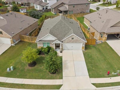 Kitchen at 366 Cold River RUN - 3 bed 2 bath home