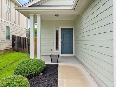 Property photo 3 at 366 Eagle Brook LN - 3 bed 2 bath home