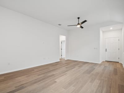 Kitchen at 367 Porter Country Pkwy - 3 bed 2 bath home