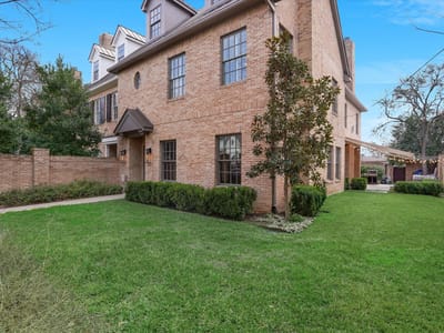 Property photo 3 at 3705 Gilbert ST Unit #B - 5 bed 5 bath home