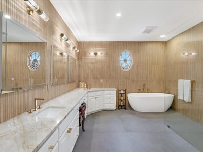 Property photo 4 at 3705 Gilbert ST Unit #B - 5 bed 5 bath home