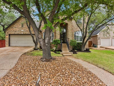 Living area at 3707 Runnels Ct - 4 bed 3 bath home