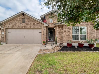 Living area at 3708 Wetland DR - 3 bed 3 bath home