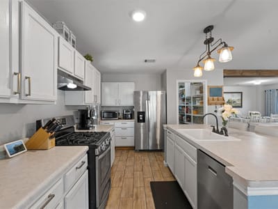 Kitchen at 372 Tobin Dr - 5 bed 3 bath home