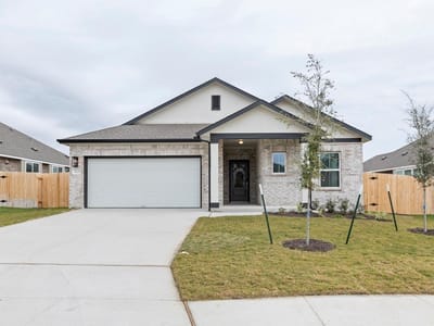 Living area at 3725 Pin Oak Hills - 3 bed 2 bath home
