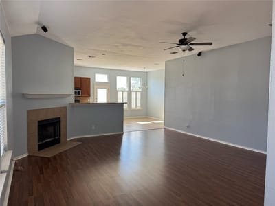 Living area at 3730 Columbia DR - 5 bed 2 bath home