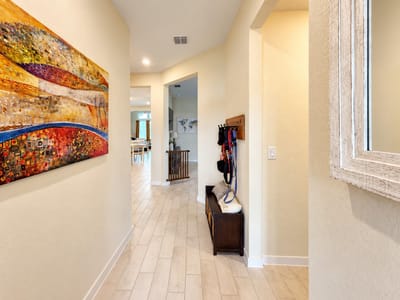 Photo 4 of 24 at 3739 Canby Oak BLF - 3 bed 2 bath home