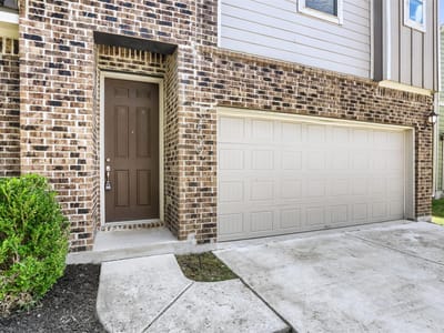 Property photo 3 at 3809 Talladega TRCE - 4 bed 3 bath home