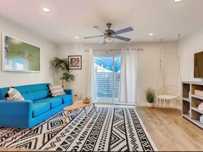 Living area at 3810 Southway Dr Unit #102 - 2 bed 1 bath home