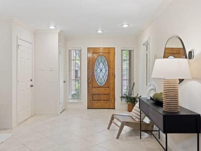 Primary bedroom at 3815 Williamsburg CIR - 2 bed 2 bath home
